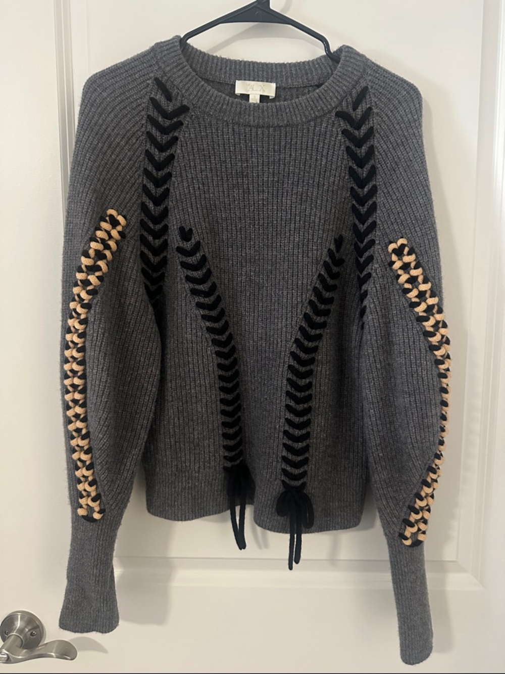 Le’ AL.X Gray Women's Wool Sweater with Black and Beige Braided Detail